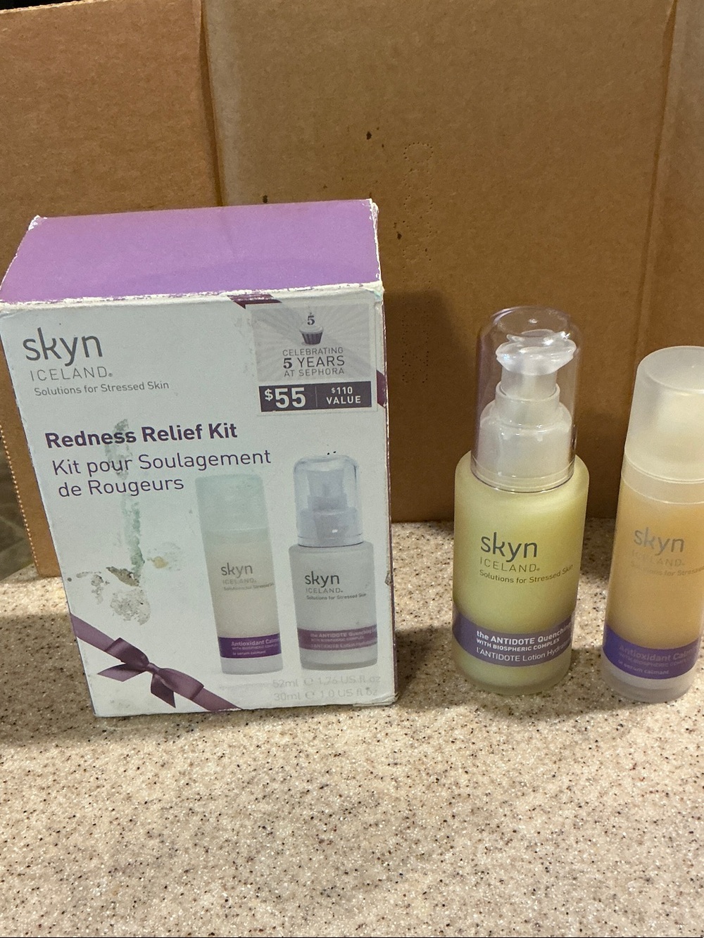 SKYN Iceland Redness Relief Kit: Calming Serum & Antidote Lotion w/Box